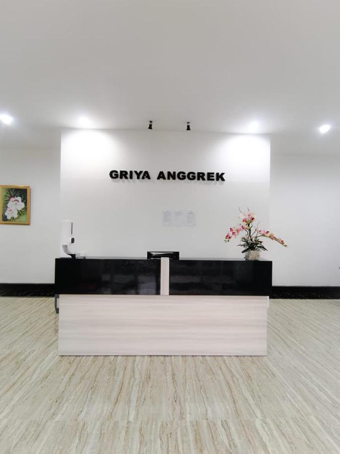 Trenggalek Griya Anggrek酒店 外观 照片